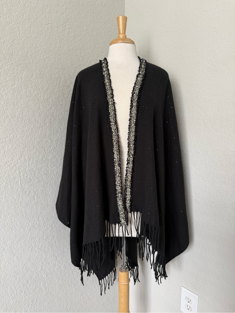 Jessica McClintock Black Pearl Trim Fringe Poncho Sweater One Size Boho Layering